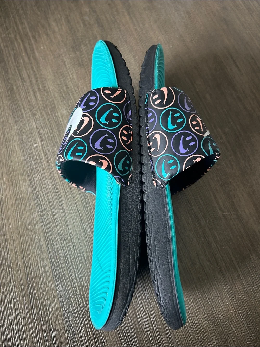 Nike Teal Slide Sandals with Multicolor Smiley Strap, Sz. 5Y.